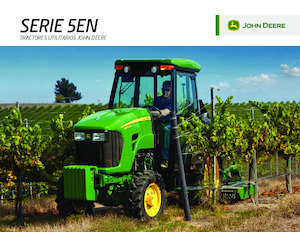 Traktory z napędem 4WD John Deere 5090EN