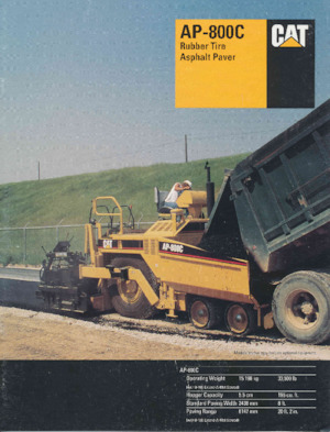 Kołowa betoniarka drogowa Caterpillar AP800C