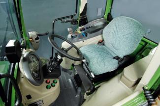 Traktory z napędem 4WD Fendt 211 V Vario
