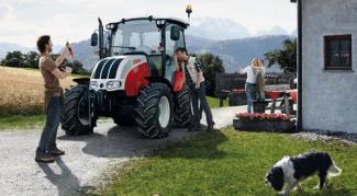 Traktory z napędem 4WD Steyr 4065 Kompakt S Basis