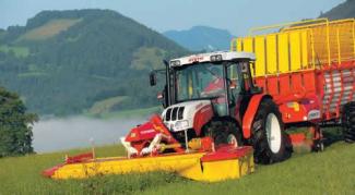 Traktory z napędem 4WD Steyr 4065 Kompakt Basis