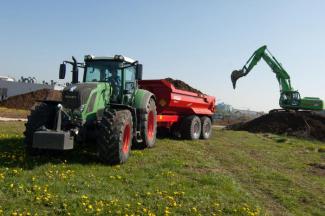 Traktory z napędem 4WD Fendt 826 Vario SCR
