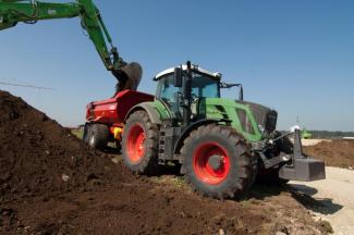 Traktory z napędem 4WD Fendt 826 Vario SCR