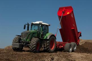 Traktory z napędem 4WD Fendt 826 Vario SCR