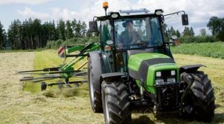 Traktory z napędem 4WD DEUTZ-FAHR Agroplus 320 GS DT