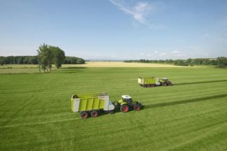 Traktory z napędem 4WD Claas Arion 630 CIS