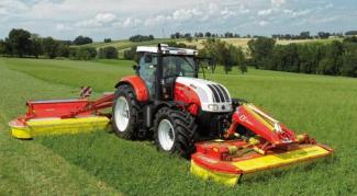Traktory z napędem 4WD Steyr CVT 6215 Basis
