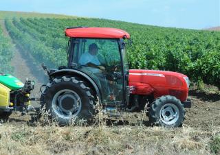 Traktory z napędem 4WD McCormick F90GE