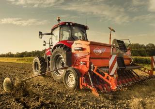 Traktory z napędem 4WD Case IH Farmall 85 C Hilo Rops