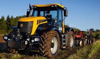 Traktory z napędem 4WD JCB Fastrac 3230-65 Plus