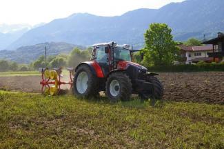 Traktory z napędem 4WD Lindner Geotrac 124