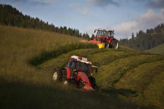 Traktory z napędem 4WD Lindner Geotrac 84
