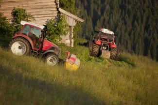 Traktory z napędem 4WD Lindner Geotrac 84