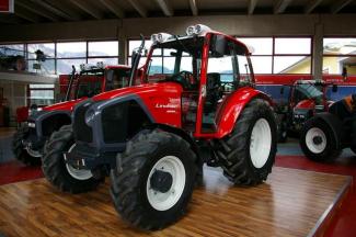 Traktory z napędem 4WD Lindner Geotrac 84