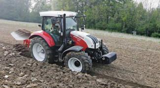 Traktory z napędem 4WD Steyr 4120 Profi ET Profi