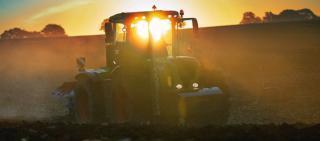 Traktory z napędem 4WD Claas Xerion 2500