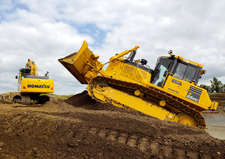 Buldożery Komatsu D85EXi-18E0