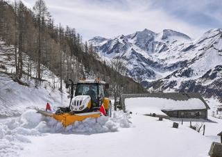Pojazdy Ciągniki kompaktowe Steyr 4125 Profi Profi