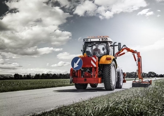 Pojazdy Ciągniki kompaktowe Steyr 4145 Profi CVT Basis