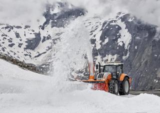 Pojazdy Ciągniki kompaktowe Steyr 6220 CVT Profi
