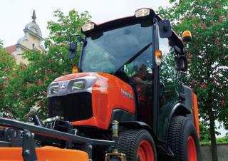 Pojazdy Ciągniki kompaktowe Kubota ST401-C