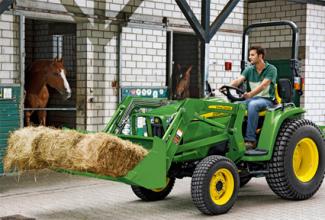 Pojazdy Traktory miejskie z zaczepem przednim John Deere 3036 E