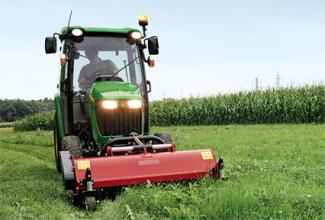 Pojazdy Ciągniki kompaktowe John Deere 3320