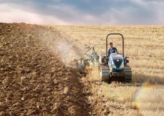 Ciągniki na gąsienicach gumowych New Holland TK4.100V