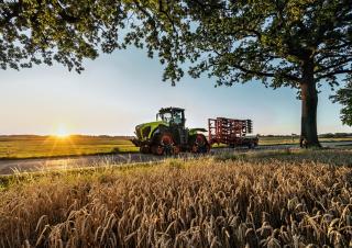 Ciągniki na gąsienicach gumowych Claas Xerion 4500 Trac TS