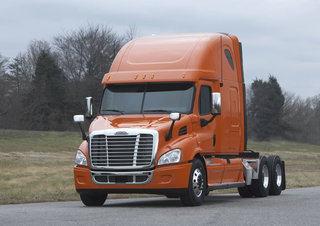 Samochody ciężarowe Ciągniki siodłowe Freightliner Cascadia 113 72 RR Detroit DD13