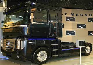 Samochody ciężarowe Ciągniki siodłowe Renault MAGNUM 460.18T 4x2