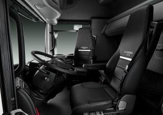 Samochody ciężarowe Ciągniki siodłowe Renault MAGNUM AE 500