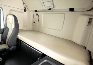 Samochody ciężarowe Ciągniki siodłowe Hyundai Commercial Vehicles P410.64 D6CA41