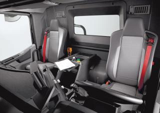 Samochody ciężarowe Ciągniki siodłowe ze sztywnym podwoziem Renault K 380.18 4X2 R MEDIUM E6