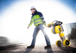 Ubijaki wibracyjne Ubijaki wibracyjne diesel i benzynowe Bomag BT 65