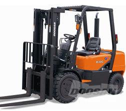 Wózki widłowe z silnikiem wysokoprężnym Doosan D25G