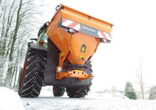 Urządzenia do zimowych robót komunalnych Posypywarki Dołączane rozsiewacze Amazone E+S 751 Special
