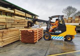 Elektryczne ładowarki teleskopowe JCB 30-19E 