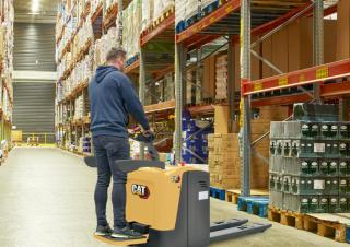 Wózki paletowe Elektryczne wózki paletowe platformowe Caterpillar NPV20QL