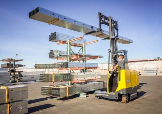 Wózki widłowe boczne Elektryczne wózki widłowe boczne Combi-Lift Combi 2500 MR 1