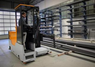 Wózki widłowe boczne Elektryczne wózki widłowe boczne Hubtex MSU 20 EL1