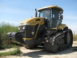 Ciągniki na gąsienicach gumowych Challenger MT765 B
