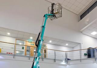 Podnośniki koszowe teleskopowe Gąsienicowe platformy teleskopowe Imer IM R 13 T 