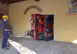 Podnośniki koszowe przegubowe Gąsienicowe, przegubowe podnośniki koszowe Hinowa Lightlift 15.70 Performance IIIS