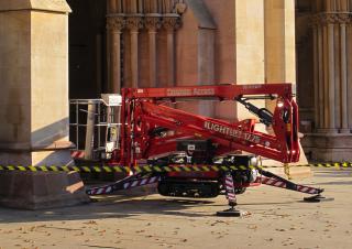 Podnośniki koszowe przegubowe Gąsienicowe, przegubowe podnośniki koszowe Hinowa Lightlift 17.75 Performance IIIS MK3