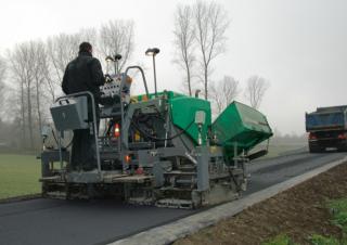 Gąsienicowe rozściełacze asfaltu Vögele Super 800