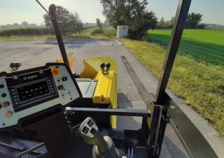 Gąsienicowe rozściełacze asfaltu Bomag BF 700 C 3 S 500