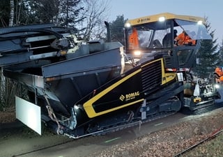 Gąsienicowe rozściełacze asfaltu Bomag BF 700 C 3 S 500