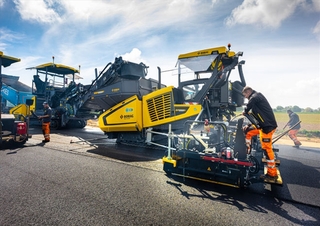 Gąsienicowe rozściełacze asfaltu Bomag BF 800 C 3 S 500