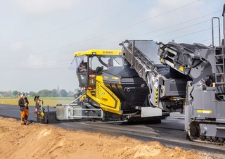 Gąsienicowe rozściełacze asfaltu Bomag BF 800 C 3 S 500